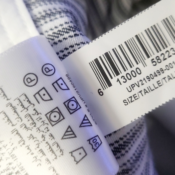 NWT BCBGeneration Black & White Pinstriped Cropped High Rise Pants Size 2 - Picture 8 of 10